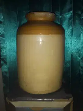 ANTIK Preloved-Jual: 1Guci Jadul th80an