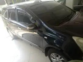 Dijual mobil pribadi Grand Livina tangan pertama kondisi istimewa