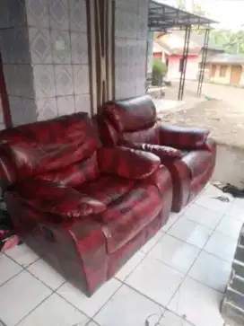 Jasa service sofa