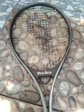 Raket tenis pro Ace seken bagus