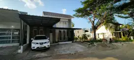 Disewakan rumah di hook taman (semi furnished)