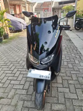 Yamaha NMax 2023 Hitam Maxi Signature