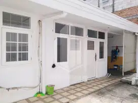 AVAILABLE FOR RENT! RUMAH MINIMALIS CANTIK DAN BERSIH DI CIPETE