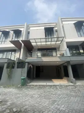 TOWNHOUSE AMPERA RUMAH BARU SIAP HUNI