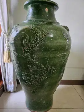 GUCI besar gambar naga 3D