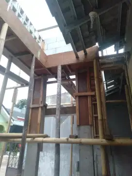 Tukang Harian Betulin Atap Bocor