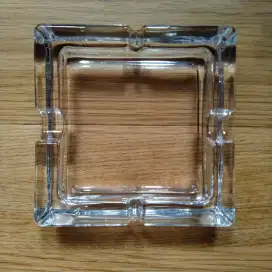 Asbak rokok kristal kaca solid