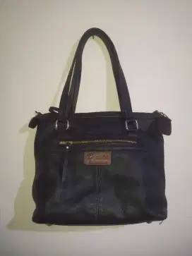 Tas Kulit Warna Hitam, Wanita