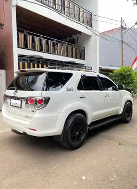 Toyota Fortuner VNT 2KD 4X4 Diesel Matic 2015 Last Edition Rare Item