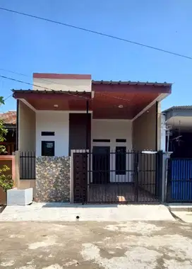 Dijual Murah Rumah Siap Huni Bangunan Baru Startegis di Komp VGH 3