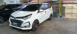 Dijual Daihatsu Sigra 1200cc Type R Matic Tahun 2017