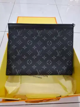 Clutch LV Monogram black logo black model keren lengkap box lv