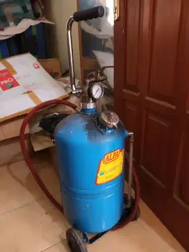 Pneumatic oil dispenser pelumas oli alfa