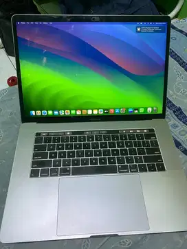 Macbook 2019 A1990 15.4inch i7 16gb