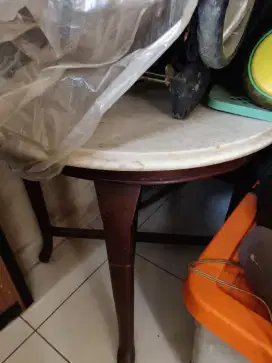 meja batu bukan vintage