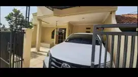 Jual Rumah Kokoh 3 lantai Full Cor, Rapih, Bersih di Komplek Puskopad.