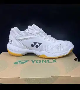JUAL SEPATU CEWEK  BULUTANGKIS YONEX ORI