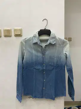 Kemeja jeans panjang tangan