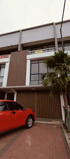 Disewakan Ruko 3 Lantai di Cendana Parc Lippo Karawaci
