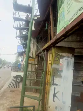 Tangga putar tinggi 3 mtr