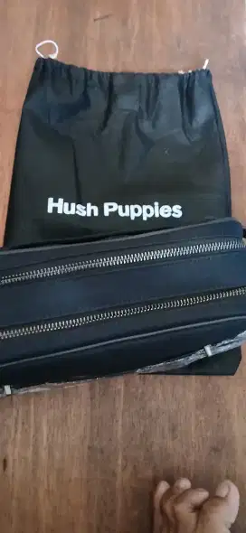 Tas pouch pria hush puppies