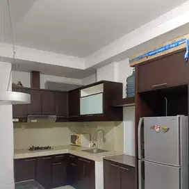 Disewakan Apartemen 3 Bedroom Furnished di Medit 2 Tanjung Duren