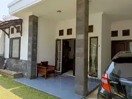 Di Sewakaan / Jual Cepat Rumah Batununggal Indah Bandung