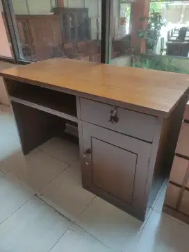 Meja Tulis bahan Jati