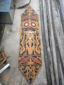 Perisai atau tameng Dayak Kalimantan barat