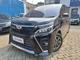 DP Rendah Toyota Voxy 2.0 Bensin-AT 2017 BSOSXS CRS