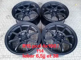 Velg racing R15 motif ce28 R15 pcd 4x100 /114 avanza xenia jazz brio