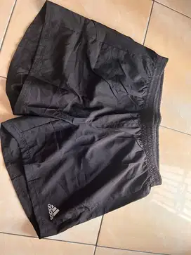 Celana pendek adidas 35