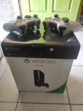 XBOX 360 250 GB