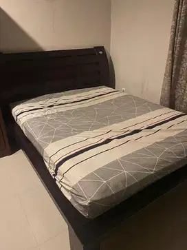 dipan kasur kayu