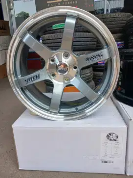 Rays te37 ring 17x7,5 pcd 5x114,3 ET 38 xpander ertiga innova