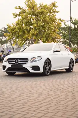 Fitur Mewah! Mercedes Benz E300 Amg Line 2017