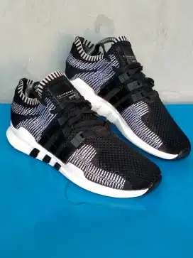 Sepatu olahraga Adidas EQT size 41 insole 25.5 cm bonus jaket running