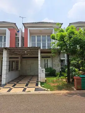 DIJUAL Rumah 2lantai renov Palm Summarecon Bekasi