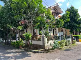 JK195 Rumah 2 Lantai Dalam Komplek di Pesanggrahan, Jakarta Selatan