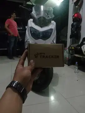 GPS tracker untuk mobil dan motor