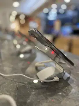 iphone 13 garansi resmi / kredit tanpa DP