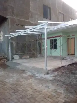 Kanopi baja ringan