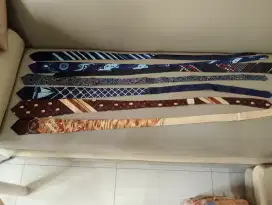 Dasi branded Paris silk