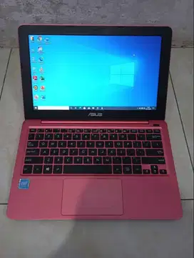 Laptop Murah Asus E202SA SSD 128GB BATRE AWET CHARGER ORI