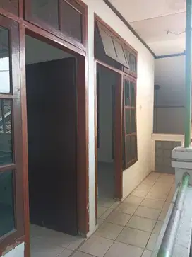 Disewakan Rumah Taman Pondok Indah Wiyung