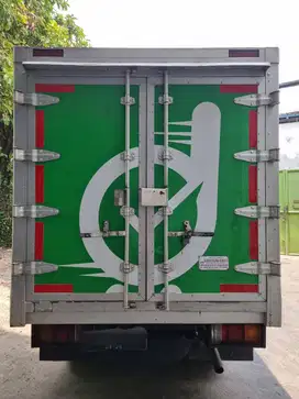 Jual Mitsubishi Canter Box PS110 Tahun 2015