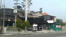 Ex Resto, di Jl Indragiri, Surabaya Barat