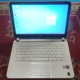 Laptop HP Pavilion 14 Prosesor AMD A10 Ram 8GB SSD 120GB Dual VGA