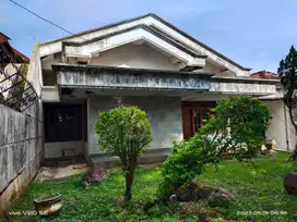 RUMAH 2 LANTAI, dengan tanah luas 672