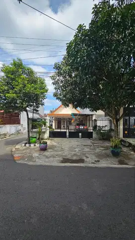 Dijual Rumah Siap Huni Tengah Kota di Jaksa Agung Suprapto, Malang